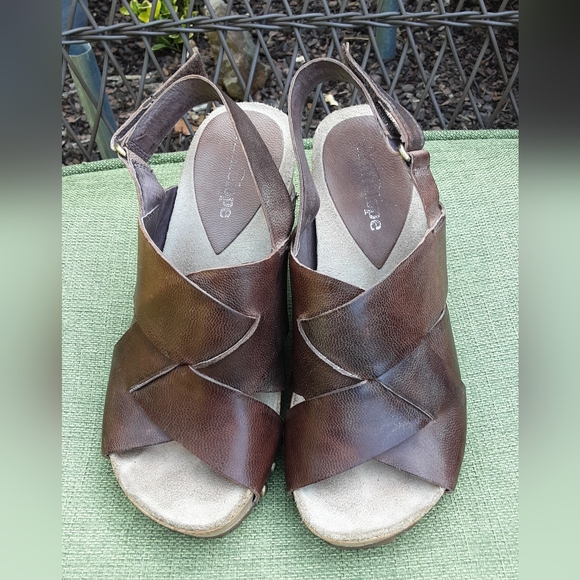 Antelope Brown Leather Wedge Heel Sandal. Size EU 36. - Picture 9 of 15